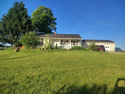 8436 Martinsburg Rd, Mount Vernon, OH 43050