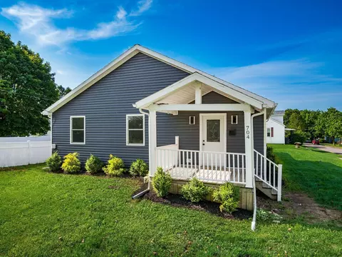 704 E Columbus St, Kenton, OH 43326