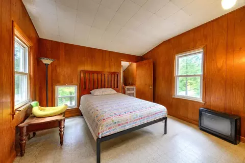 Bedroom - 669 New Milford Rd, Rootstown, OH 44272 photo 3 of 8