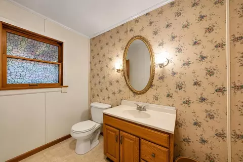 Bath - 669 New Milford Rd, Rootstown, OH 44272 photo 2 of 2