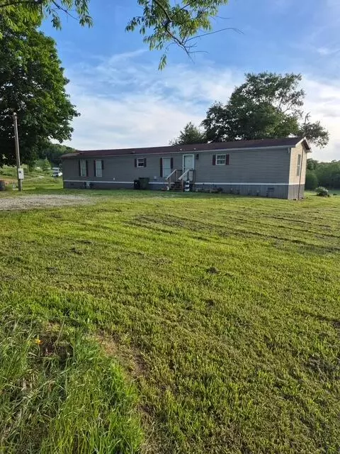 12081 Maysville-williams Rd, Logan, OH 43138