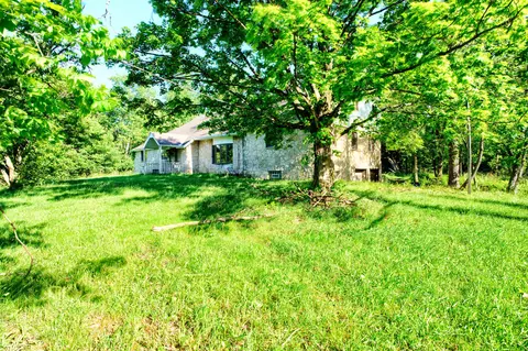 Exterior - 4241 Summit View Rd, Dublin, OH 43016 photo 2 of 3