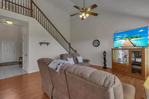 Living - 103 Trail East SW, Pataskala, OH 43062 photo 2 of 2