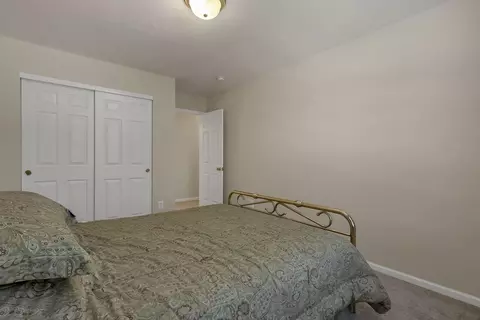 Bedroom - 103 Trail East SW, Pataskala, OH 43062 photo 5 of 7