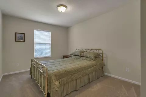 Bedroom - 103 Trail East SW, Pataskala, OH 43062 photo 4 of 7