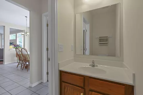 Entry Way - 103 Trail East SW, Pataskala, OH 43062 photo 5 of 6