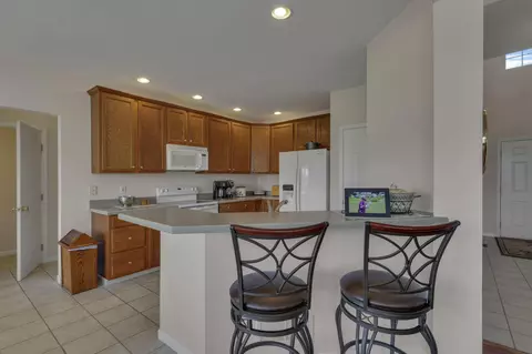 Kitchen - 103 Trail East SW, Pataskala, OH 43062 photo 3 of 7