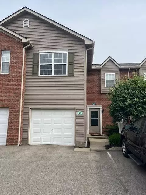 825 Mystic Pointe Dr, Lewis Center, OH 43035