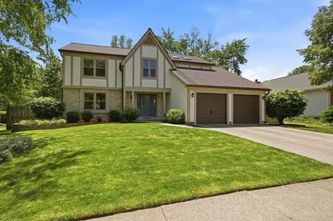 5463 Eaglesnest Dr, Westerville, OH 43081