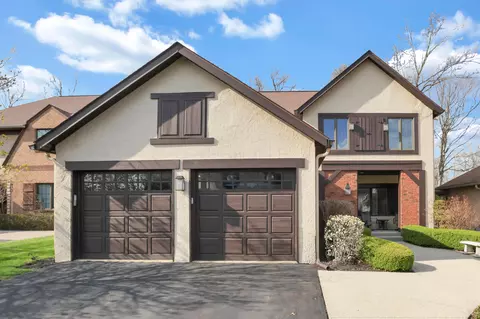 5365 Club Dr, Westerville, OH 43082
