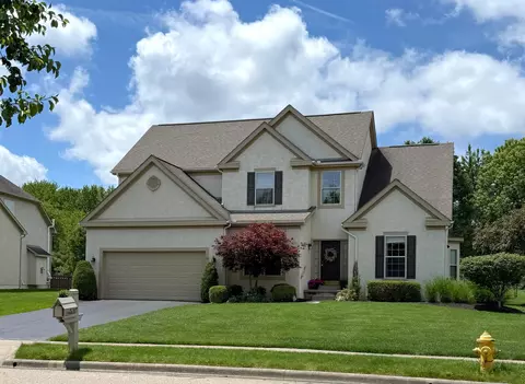 7687 Park Bend Dr, Westerville, OH 43082