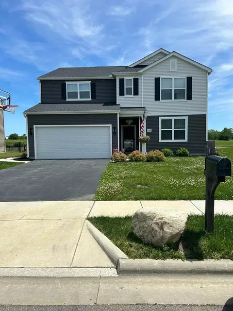1168 Lake Forest Dr, Hebron, OH 43025