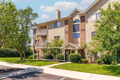 6767 Meadow Creek Dr #101, Columbus, OH 43235