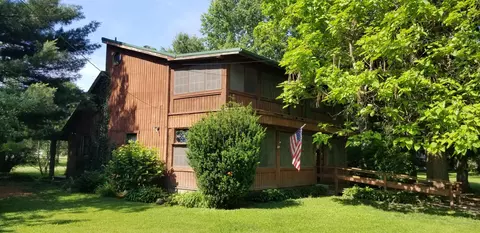 14689 Hock-hocking Rd, Logan, OH 43138