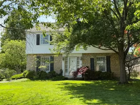 2559 Welsford Rd, Columbus, OH 43221