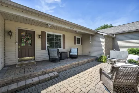 Exterior - 521 Garden Pl, Marion, OH 43302 photo 4 of 20