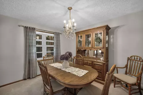 Dining - 521 Garden Pl, Marion, OH 43302 photo 5 of 7