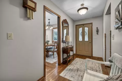 Entry Way - 521 Garden Pl, Marion, OH 43302 photo 2 of 2