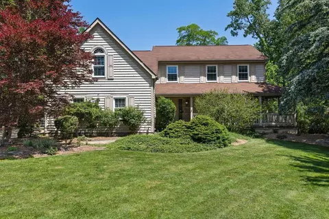 266 Oakham Ct, Powell, OH 43065