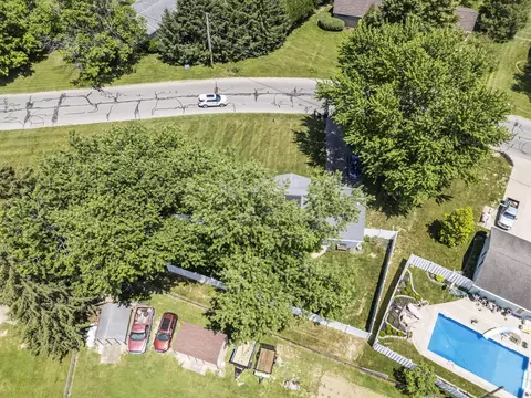 View/Area - 585 Edgewood Dr, Circleville, OH 43113 photo 4 of 8