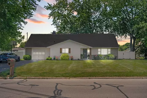 585 Edgewood Dr, Circleville, OH 43113