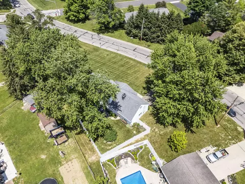 View/Area - 585 Edgewood Dr, Circleville, OH 43113 photo 5 of 8