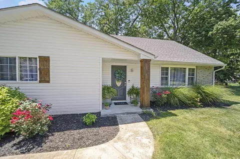 Exterior - 585 Edgewood Dr, Circleville, OH 43113 photo 6 of 18