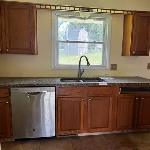 Kitchen - 2136 E Home Rd, Springfield, OH 45503 photo 2 of 4