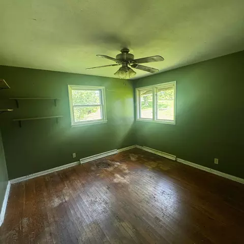 Bedroom - 2136 E Home Rd, Springfield, OH 45503 photo 2 of 7