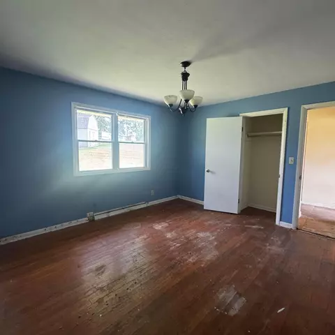 Bedroom - 2136 E Home Rd, Springfield, OH 45503 photo 3 of 7