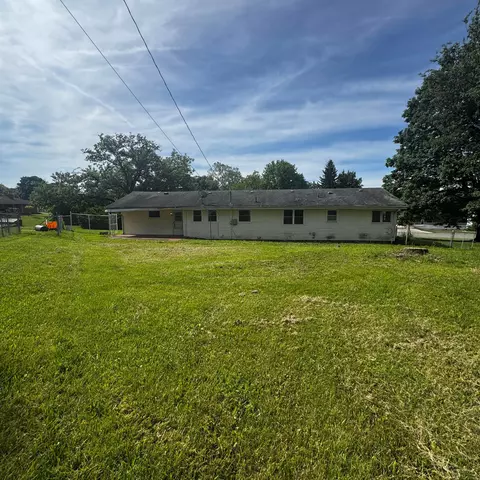 2136 E Home Rd, Springfield, OH 45503