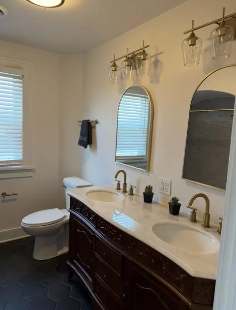 Bath - 1245 E Chestnut St, Lancaster, OH 43130 photo 2 of 3
