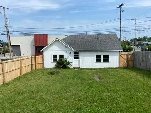 Exterior - 1245 E Chestnut St, Lancaster, OH 43130 photo 7 of 10