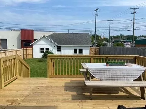 Exterior - 1245 E Chestnut St, Lancaster, OH 43130 photo 5 of 10