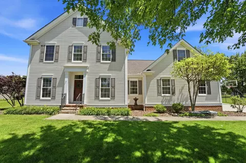 58 Belz Warner Blvd, Reynoldsburg, OH 43068