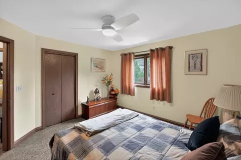 Bedroom - 660 King Beach Dr, Howard, OH 43028 photo 5 of 7