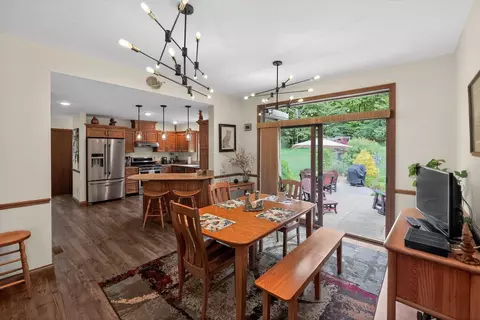 Dining - 660 King Beach Dr, Howard, OH 43028 photo 1 of 2