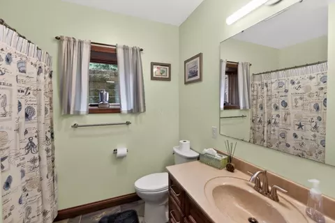 Bath - 660 King Beach Dr, Howard, OH 43028 photo 5 of 5