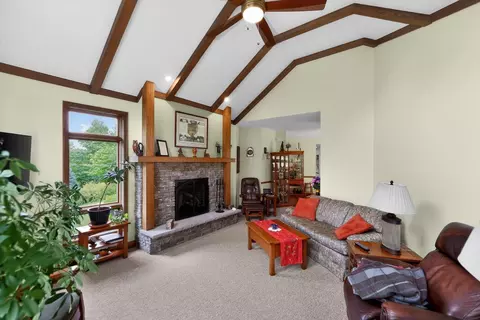 Living - 660 King Beach Dr, Howard, OH 43028 photo 3 of 4
