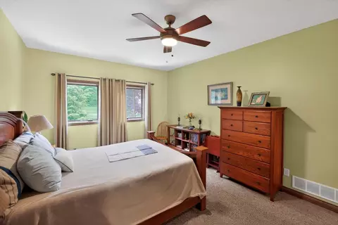 Bedroom - 660 King Beach Dr, Howard, OH 43028 photo 2 of 7