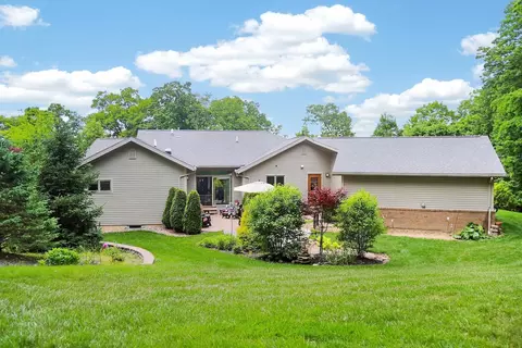 Exterior - 660 King Beach Dr, Howard, OH 43028 photo 5 of 10