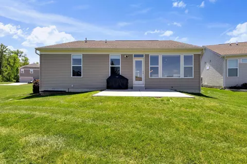 Exterior - 3751 Sanctuary Loop, Hilliard, OH 43026 photo 4 of 9