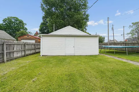 Exterior - 412 S Washington St, Circleville, OH 43113 photo 10 of 10