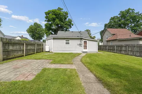 Exterior - 412 S Washington St, Circleville, OH 43113 photo 9 of 10