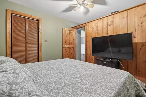 Bedroom - 412 S Washington St, Circleville, OH 43113 photo 2 of 6