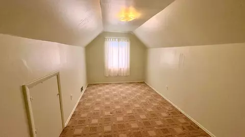 Bedroom - 3321 Eakin Rd, Columbus, OH 43204 photo 2 of 4