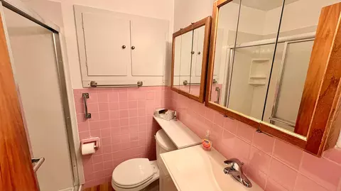 Bath - 3321 Eakin Rd, Columbus, OH 43204 photo 2 of 2