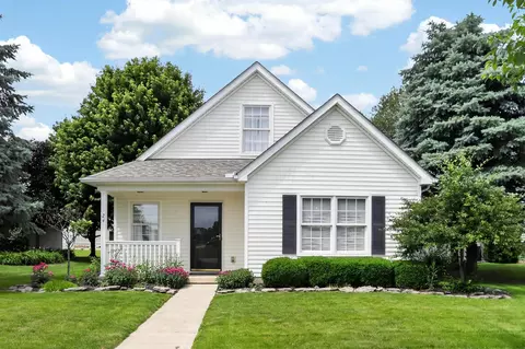 24 Bloomfield Hills Dr, Ashville, OH 43103