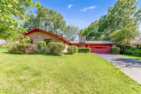 345 Ridgedale Dr N, Worthington, OH 43085