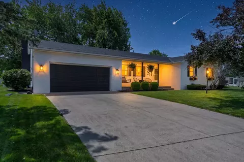 213 Emerald Ln, Washington Court House, OH 43160